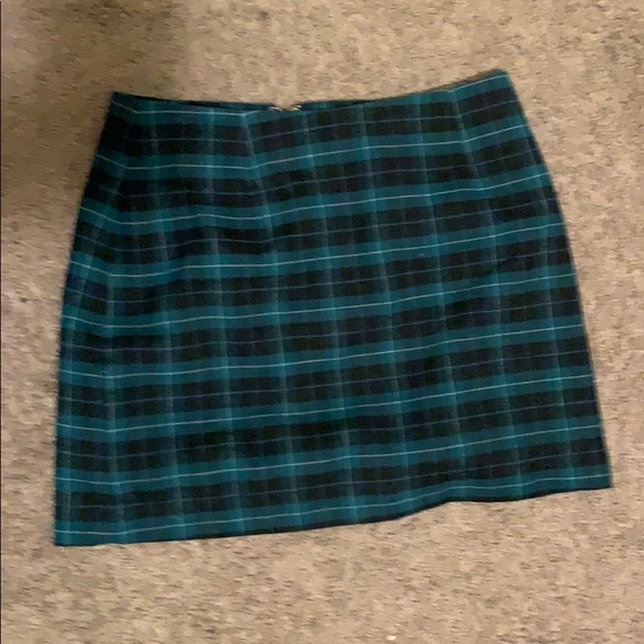 Green plaid skirt - Picture 3 of 3